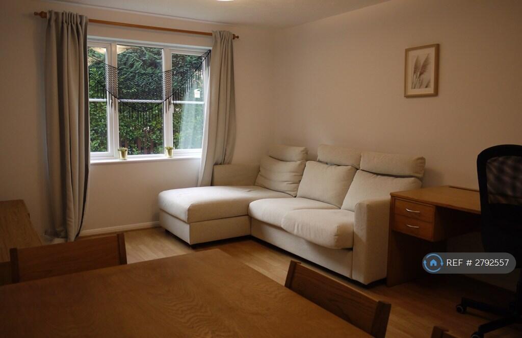 Main image of property: Heddington Grove, London, N7