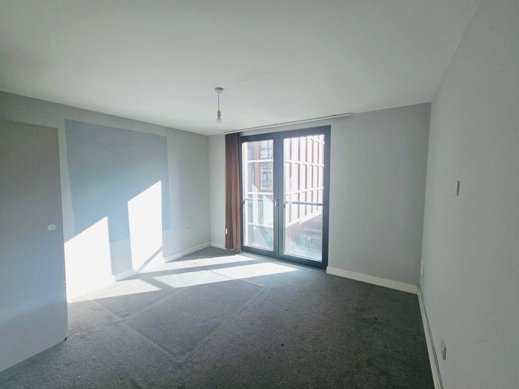 Apartment in Birmingham, West Midlands - More