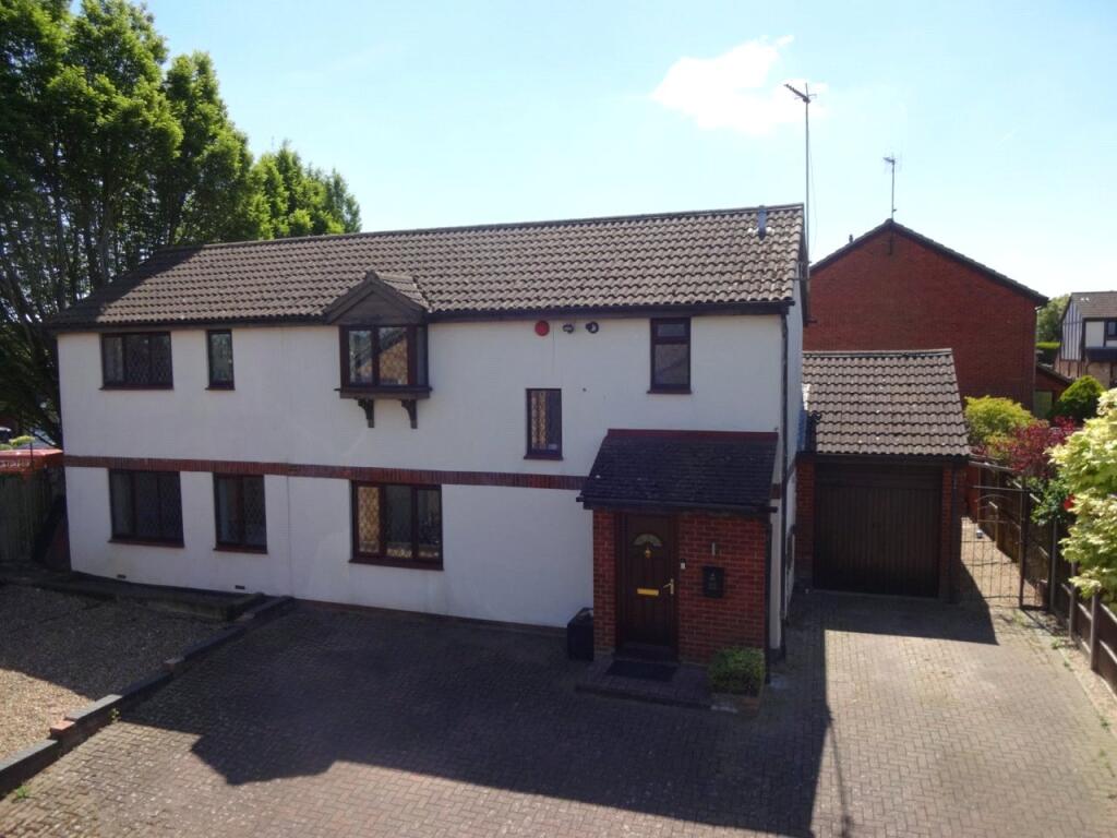Main image of property: Bellerby Rise, Luton, Bedfordshire, LU4