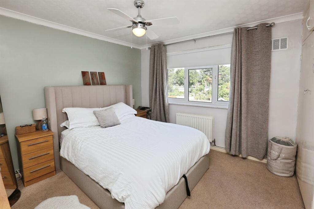 Apartment in Gosport, Hampshire - View 5