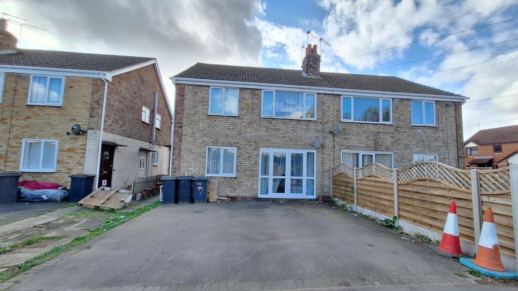 Main image of property: Ramsden Avenue, Nuneaton, CV10 9EB