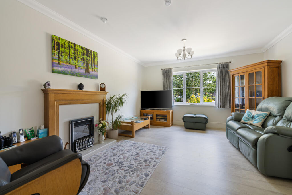 Apartment in Guildford - View 3