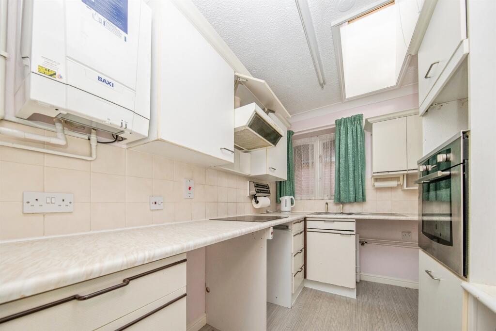 Alasdair Place, Claydon, Ipswich photo 4