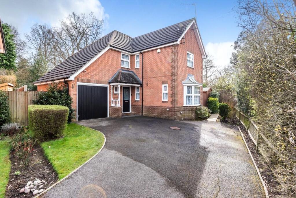 Main image of property: Dunford Place, Binfield, Bracknell, Berkshire, RG42