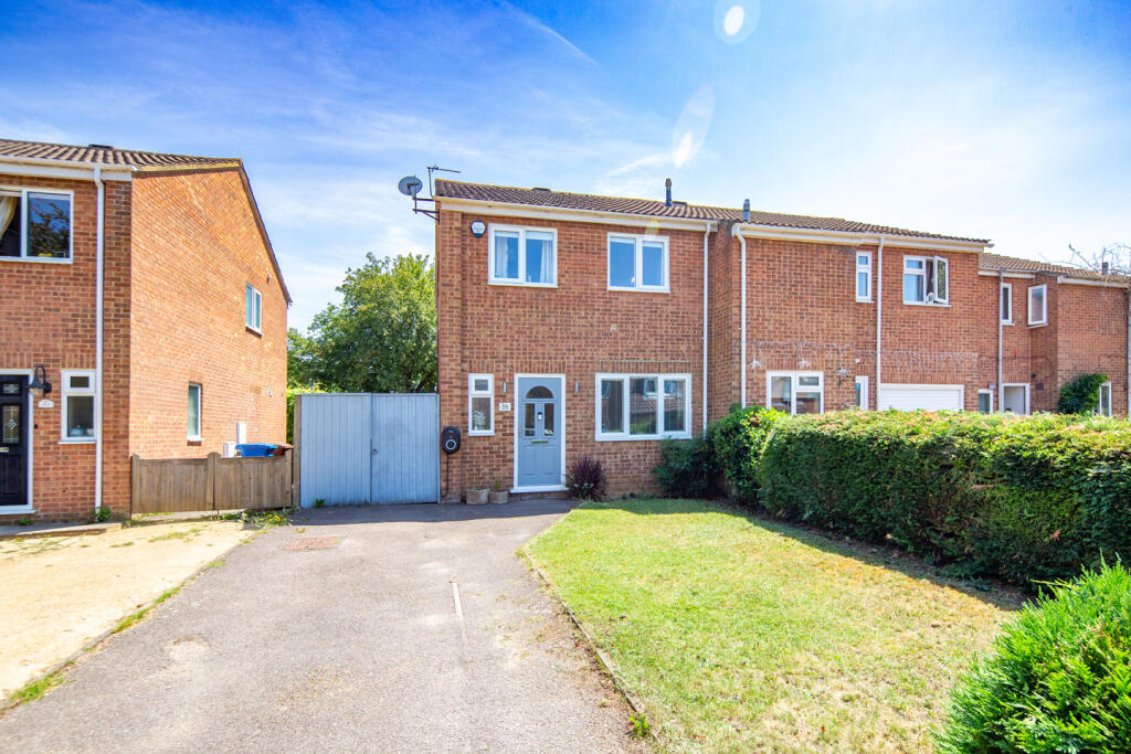 Main image of property: Bassett Avenue, Bicester, Oxfordshire