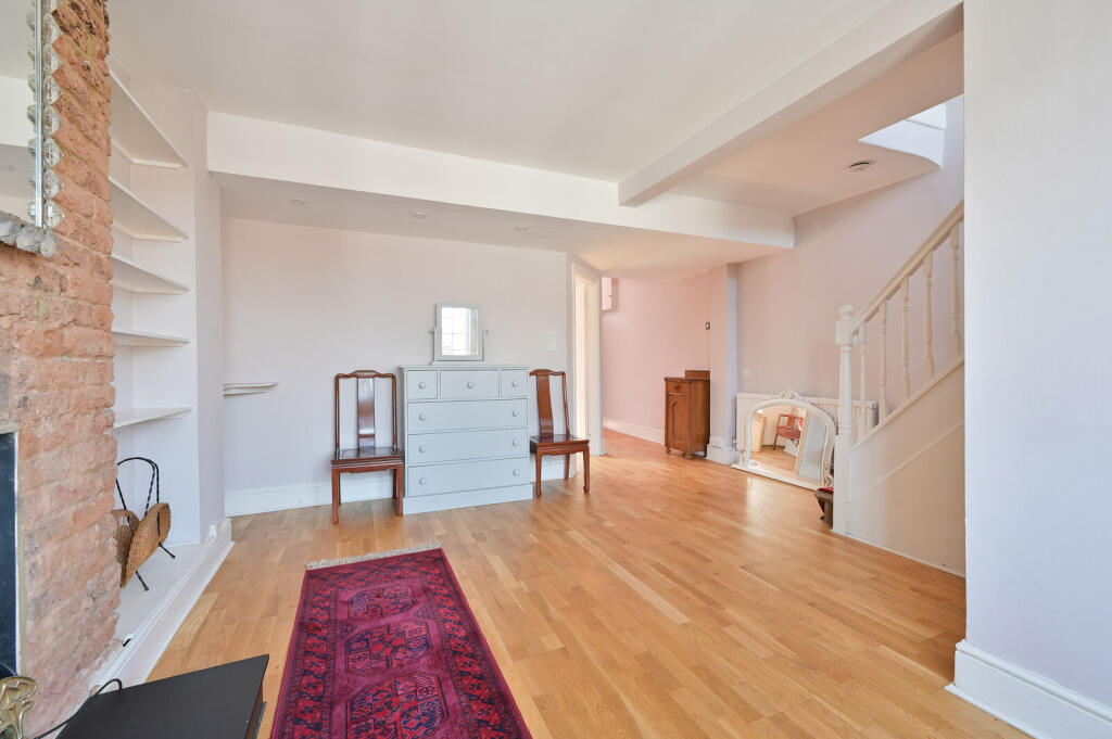 House in Harrow - View 3