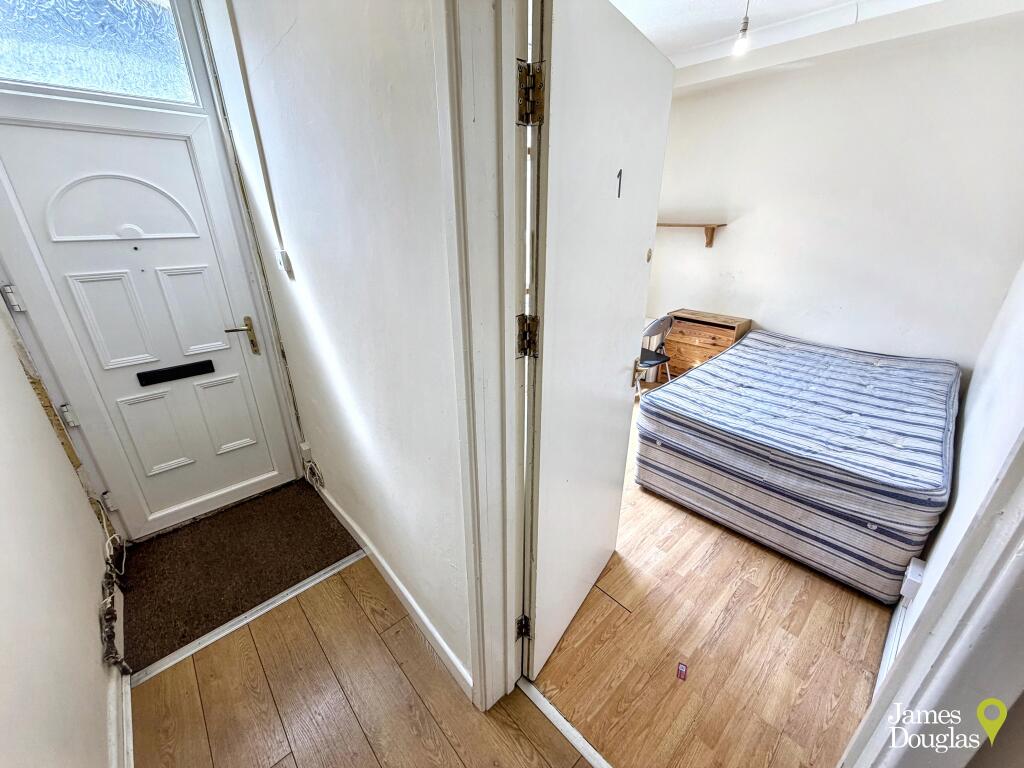 House in Pontypridd, Treforest - View 3