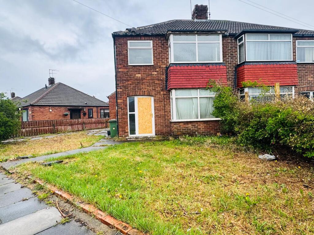 3-bed semi-detached on Hinderwell Avenue, Dormanstown, Redcar, Redcar And Cleveland, £95,000