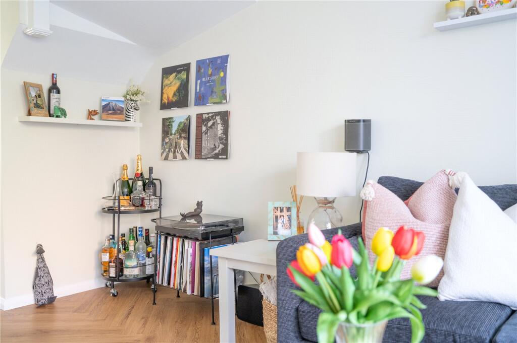 Additional image 14 of Carlbury Close, St. Albans, Hertfordshire