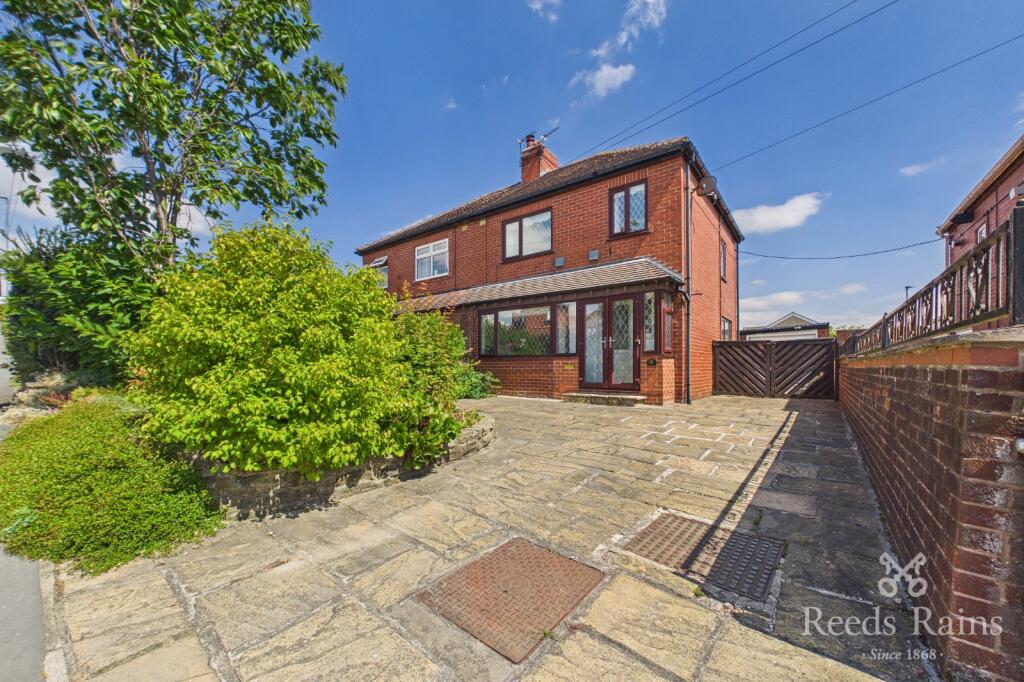 3-bed semi-detached on Potovens Lane, Wrenthorpe, Wakefield, West Yorkshire, WF2, £260,000