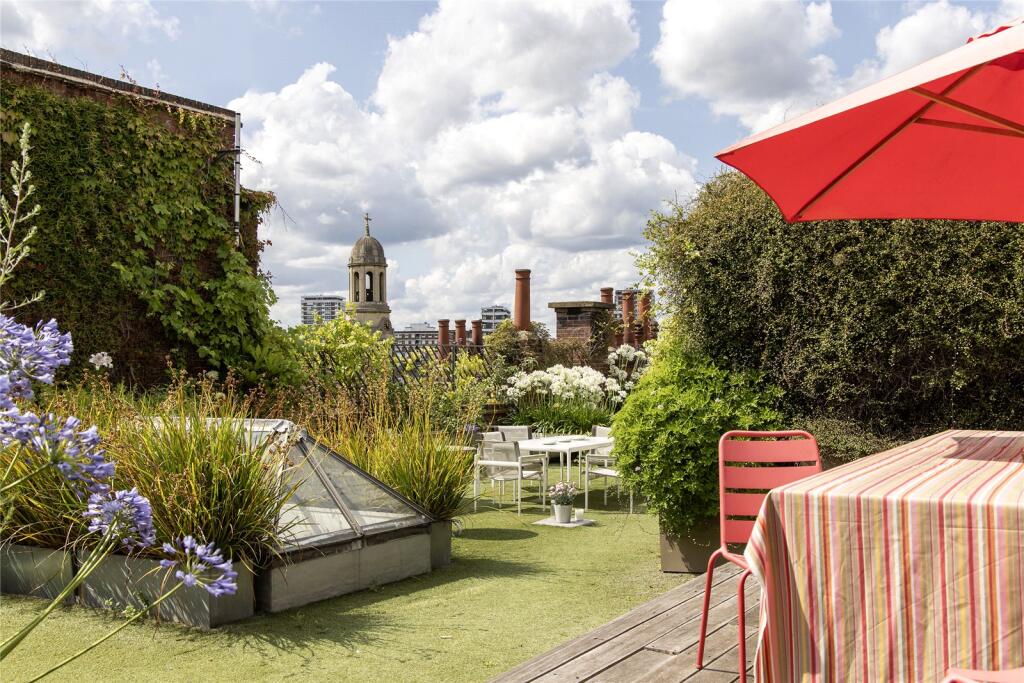 Apartment in London - View 3