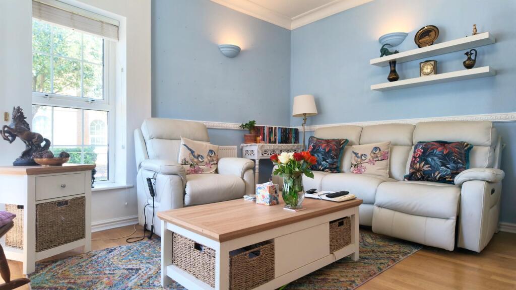 Apartment in Penarth - View 4