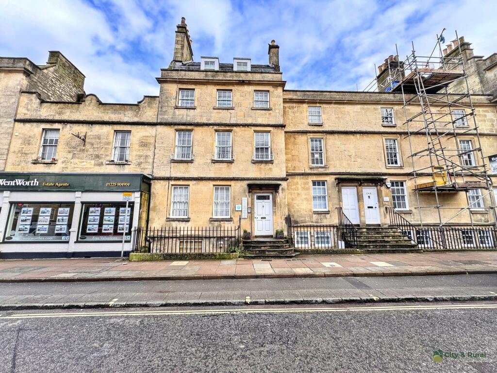 Main image of property: Flat 2, 26 Monmouth Street, Bath, Bath and North East Somerset BA1 2AP