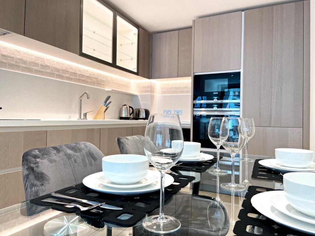 Apartment in London - View 4