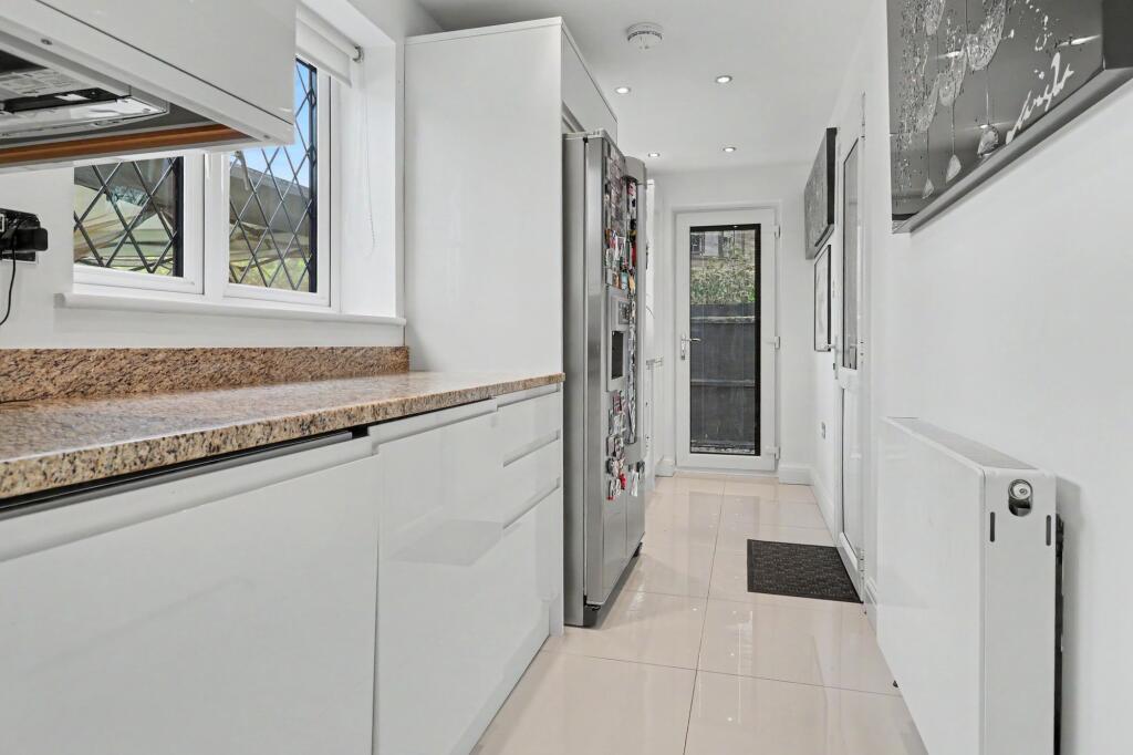 House in Eastleigh, Fair Oak and Horton Heath - View 5