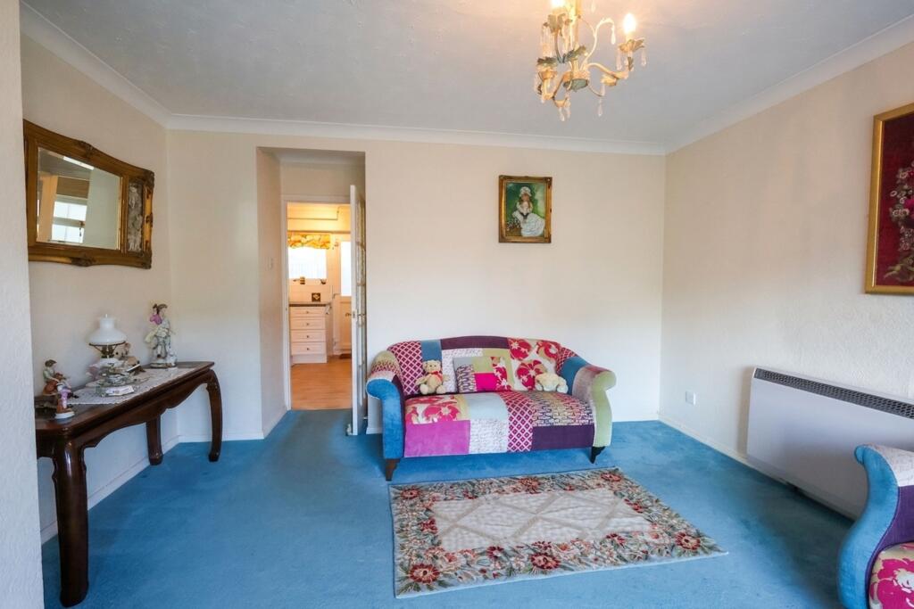 House in East Cambridgeshire, Ely - More