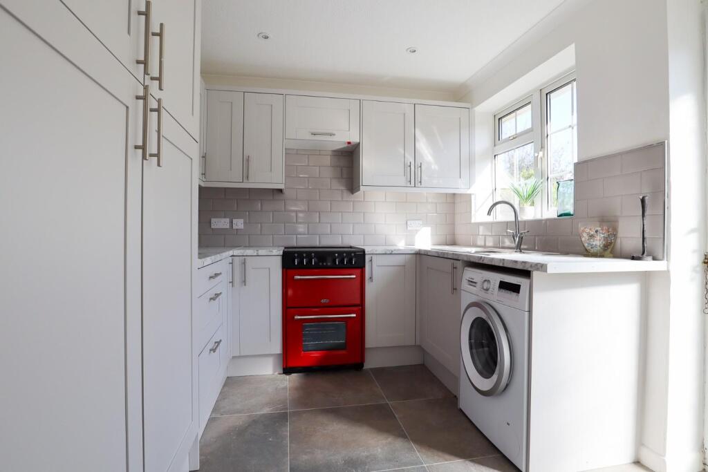 Poplar Close, Uppingham, Rutland - View 4