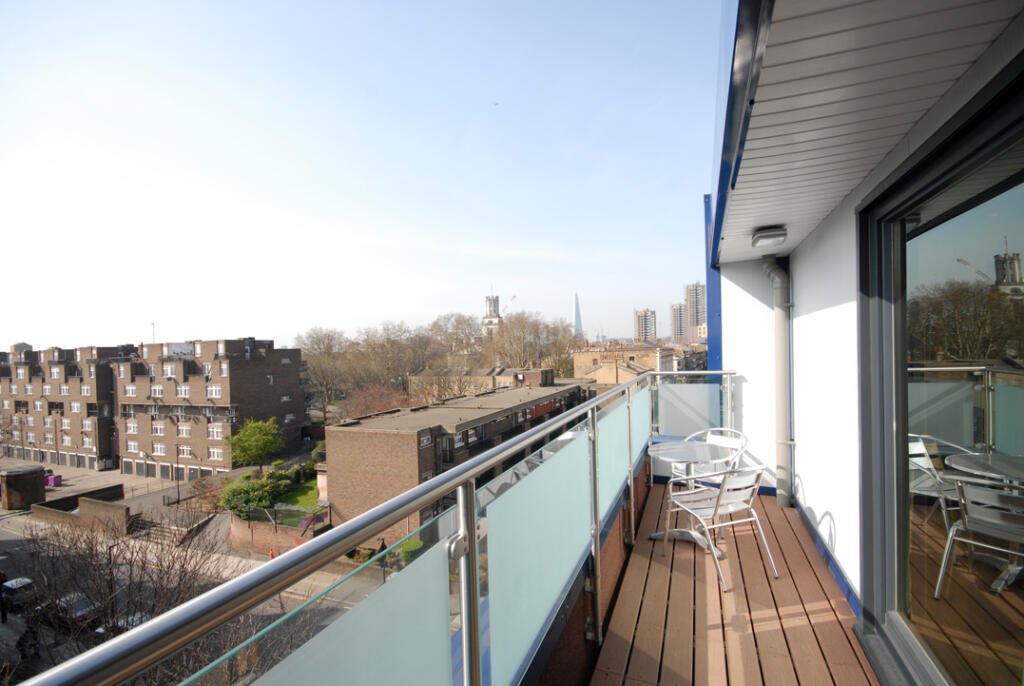 Apartment in London - More