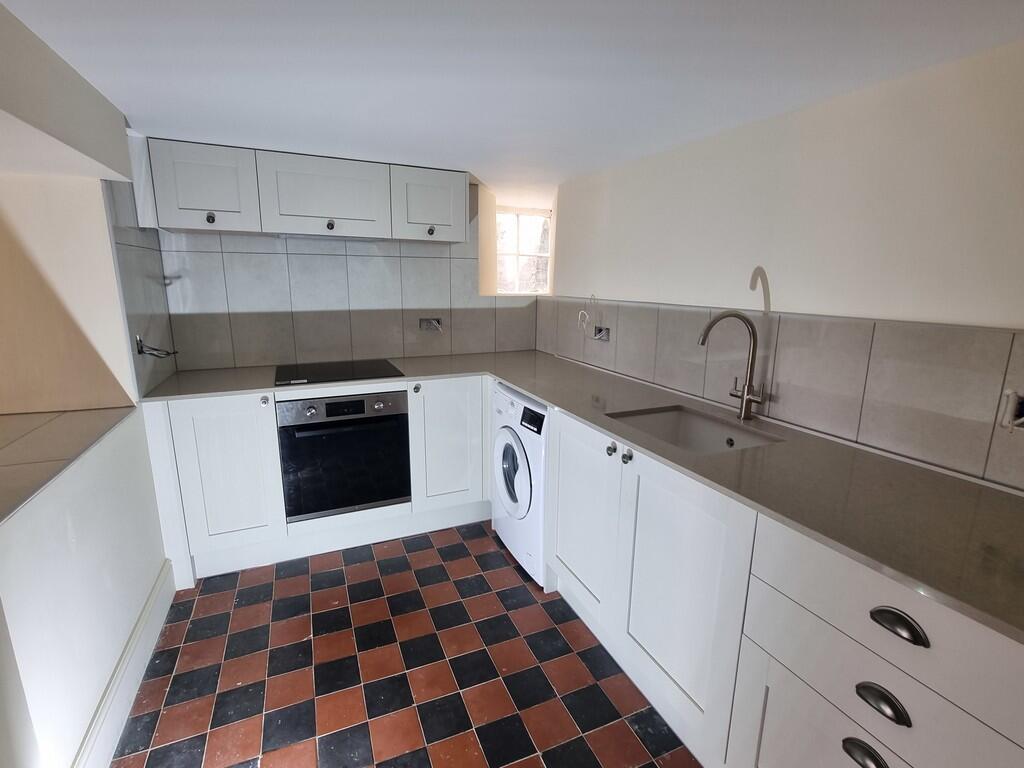 House in Bath - View 3