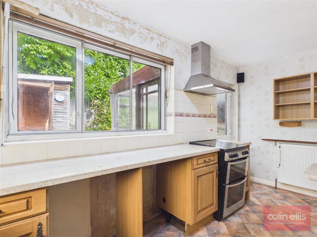 House in East Ayton - More