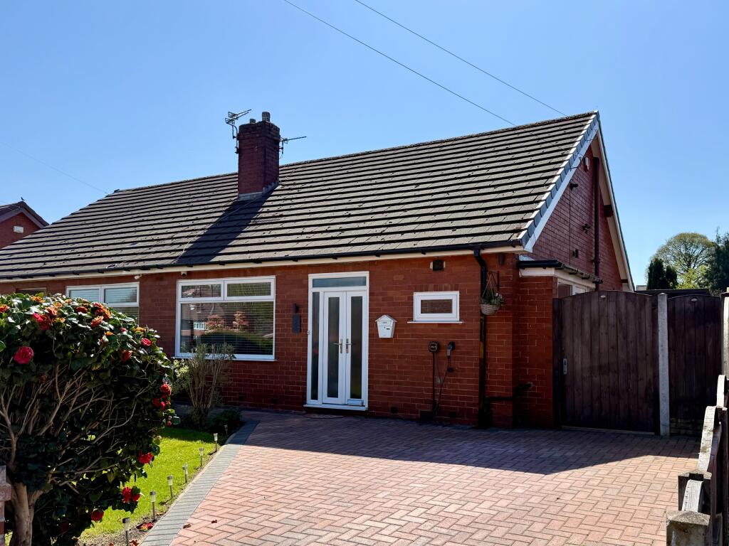 Main image of property: Moss Bank Close, Astley Bridge, Bolton, BL1
