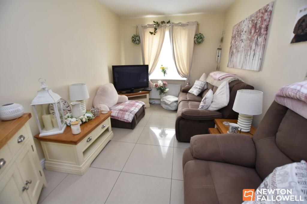 57, Osier Fields, East Leake, LE12 photo 3