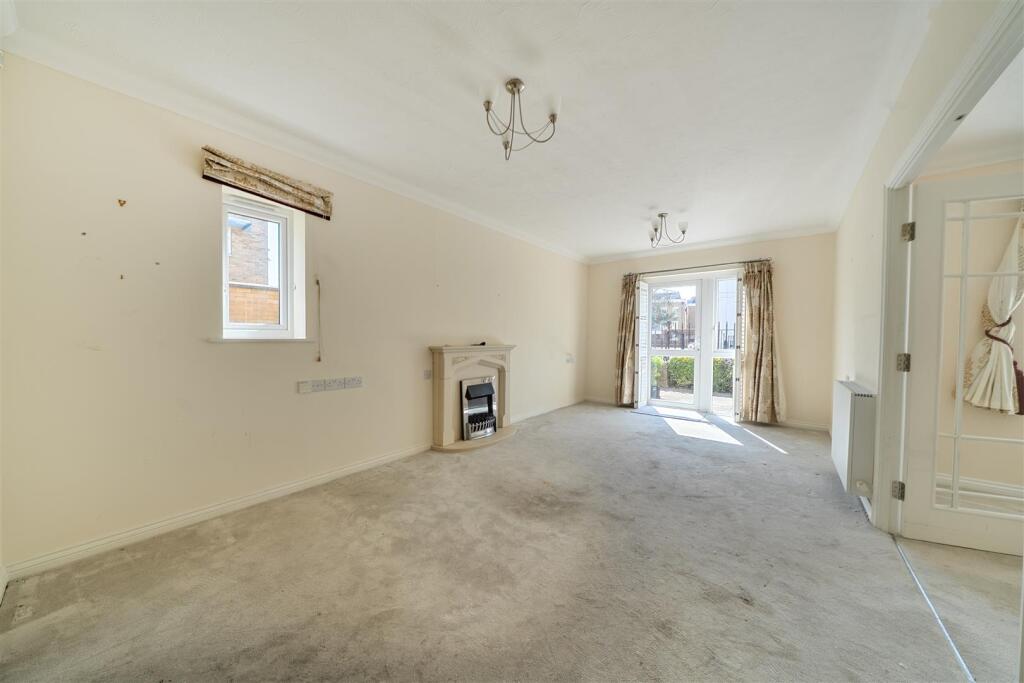 Apartment in Southampton - More