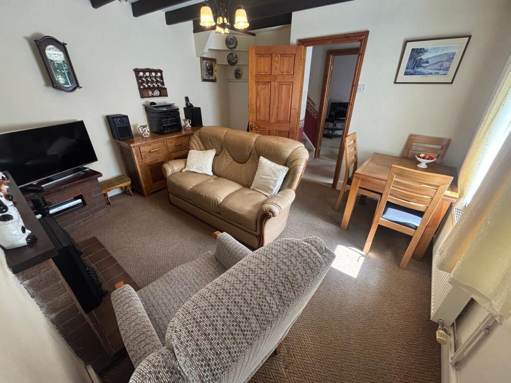 Cwrtnewydd, Llanybydder, SA40 photo 3