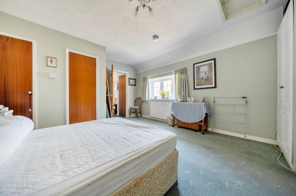 House in Chichester, Selsey - More