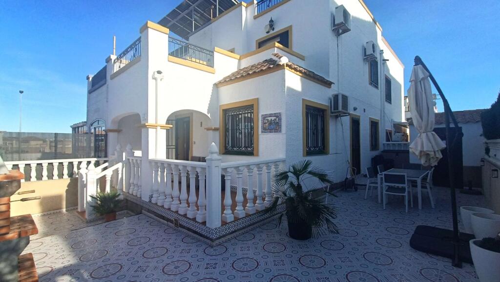 Main image of property: Valencia, Alicante, Los Altos