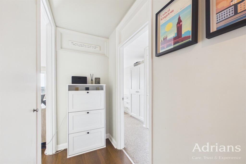 Apartment in Chelmsford, Great Baddow - View 5
