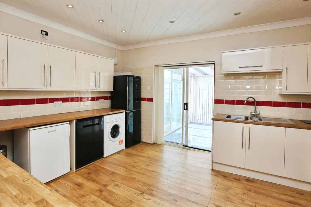 House in Portsmouth - View 3