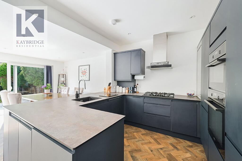 House in Kingston upon Thames - View 5