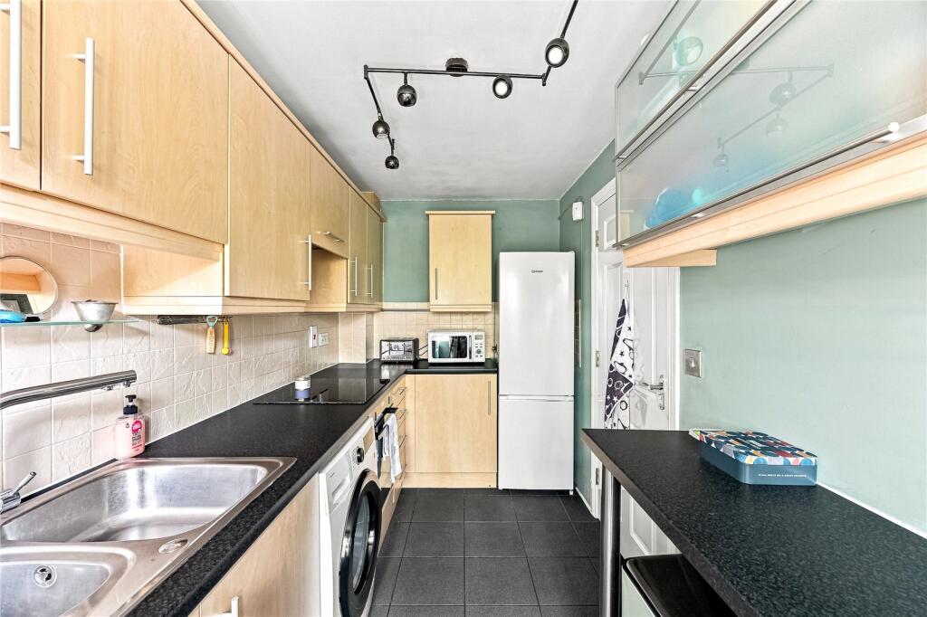 House in Milton Keynes - View 3