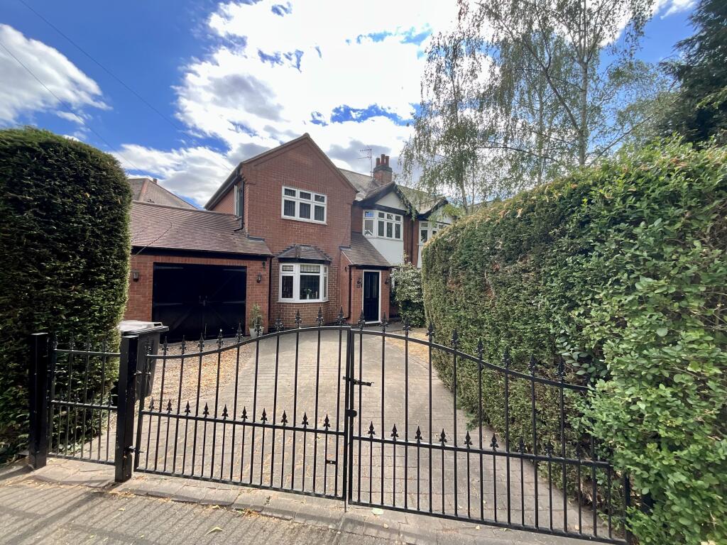3-bed semi-detached on Shaftesbury Avenue, Nottingham, NG14, £390,000