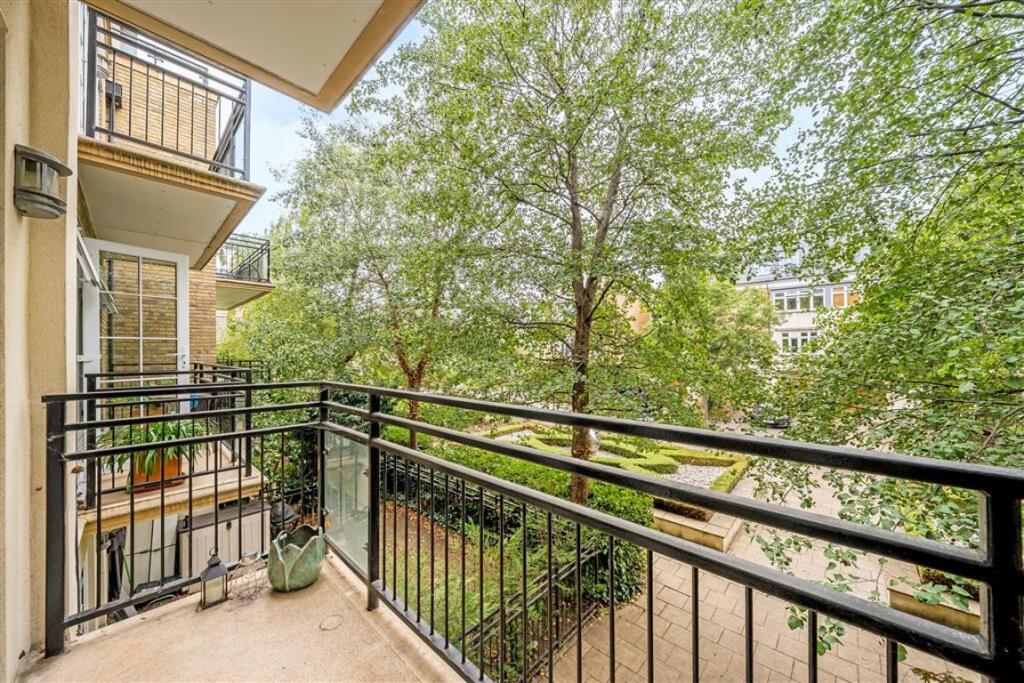 Apartment in Twickenham - More