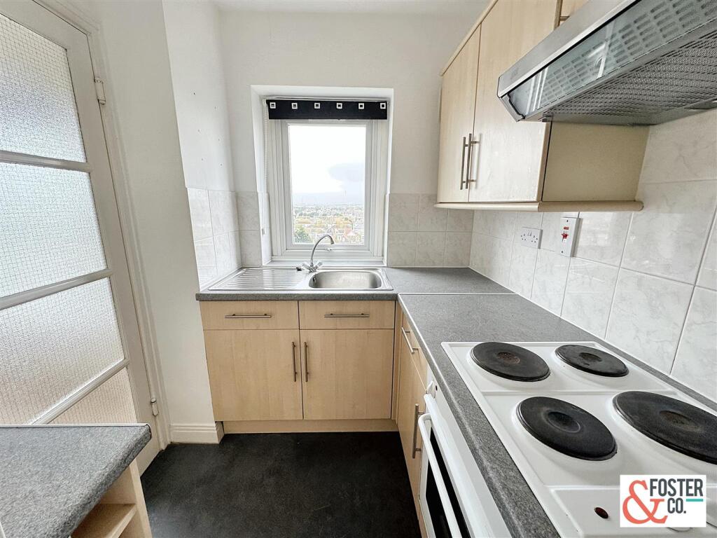 Apartment in Hove, Brunswick - View 5