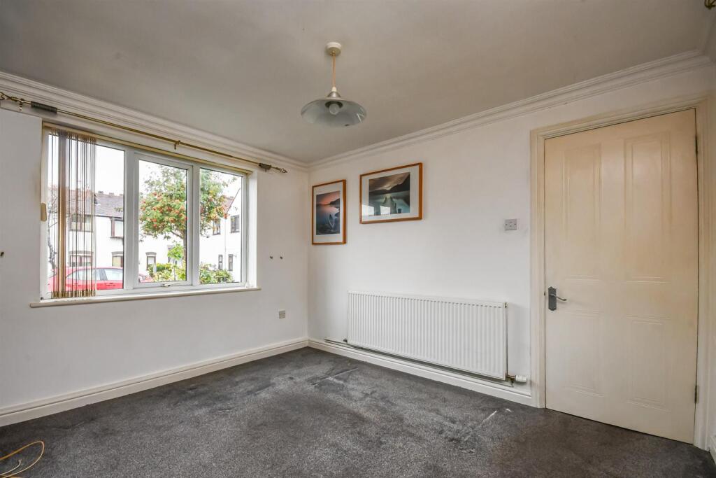Apartment in Wolverhampton - More