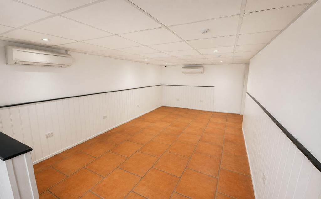 89 Warwick Street internal 3 edited.png