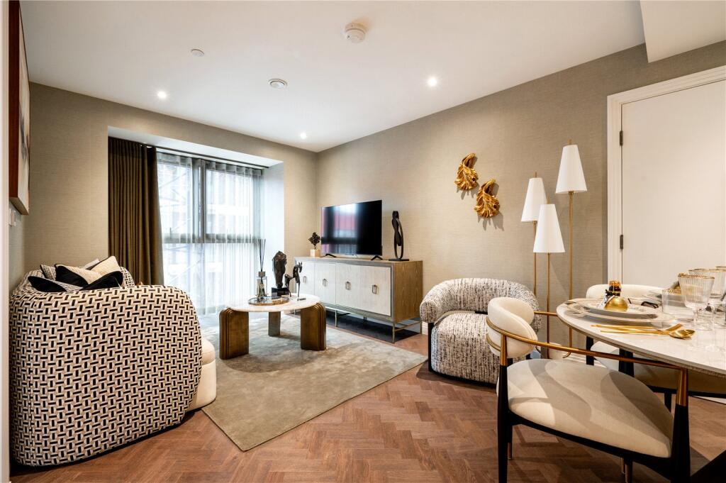 Main image of property: Queens Cross, Royal Eden Docks, London, E16