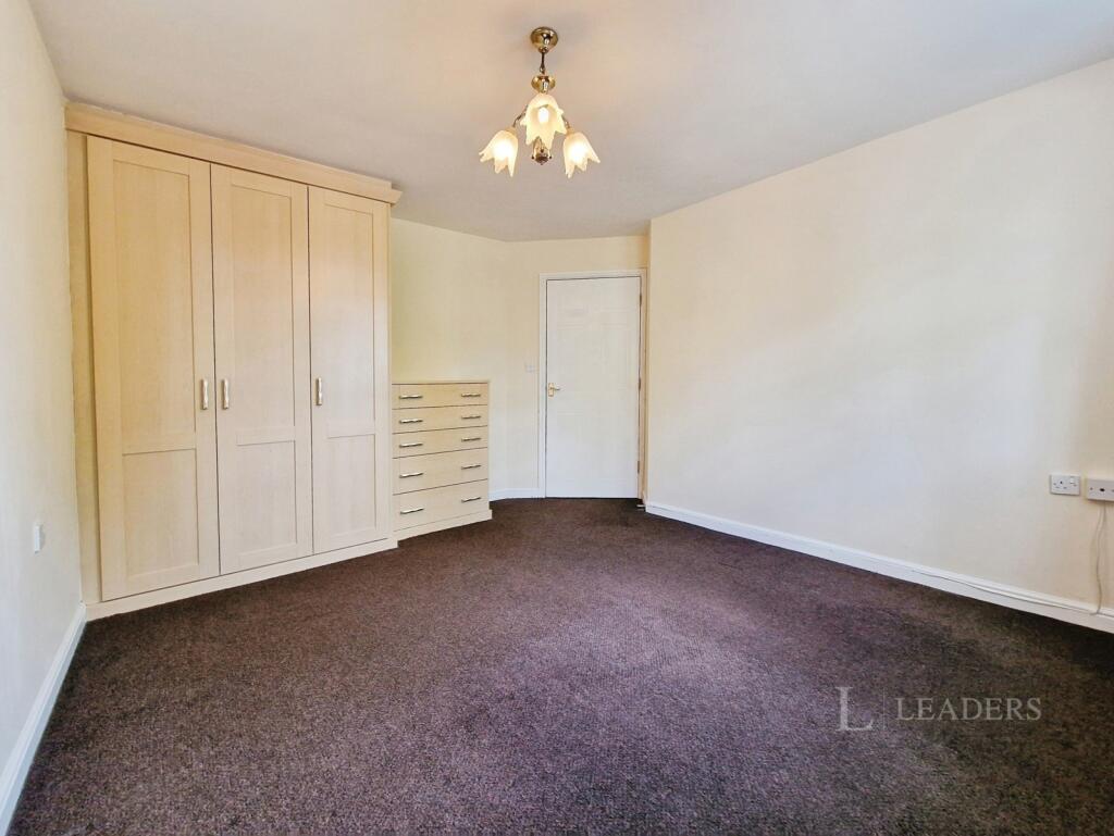 Apartment in Southampton - More