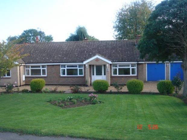 Main image of property: Avenue Road, Rushden, NN10