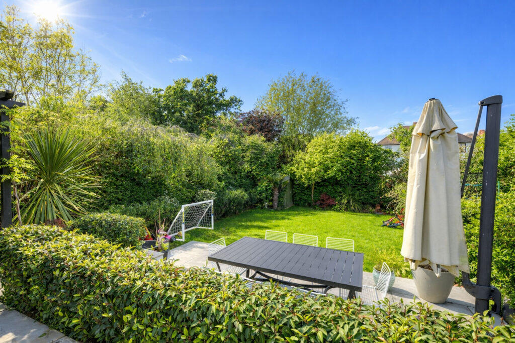 Main image of property: Hill Rise, Hampstead Garden Suburb, London, NW11