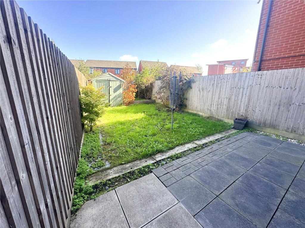 House in Wolverhampton, Low Hill - View 4
