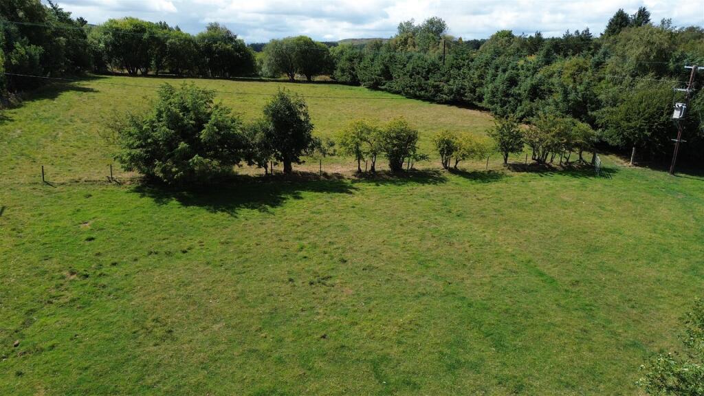 Llanarmon Road, Bwchgwyn LL11 5YP photo 5