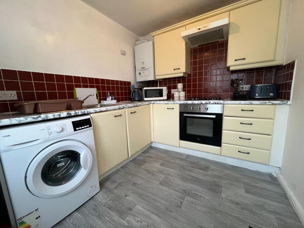 Firmin Close Ipswich photo 3