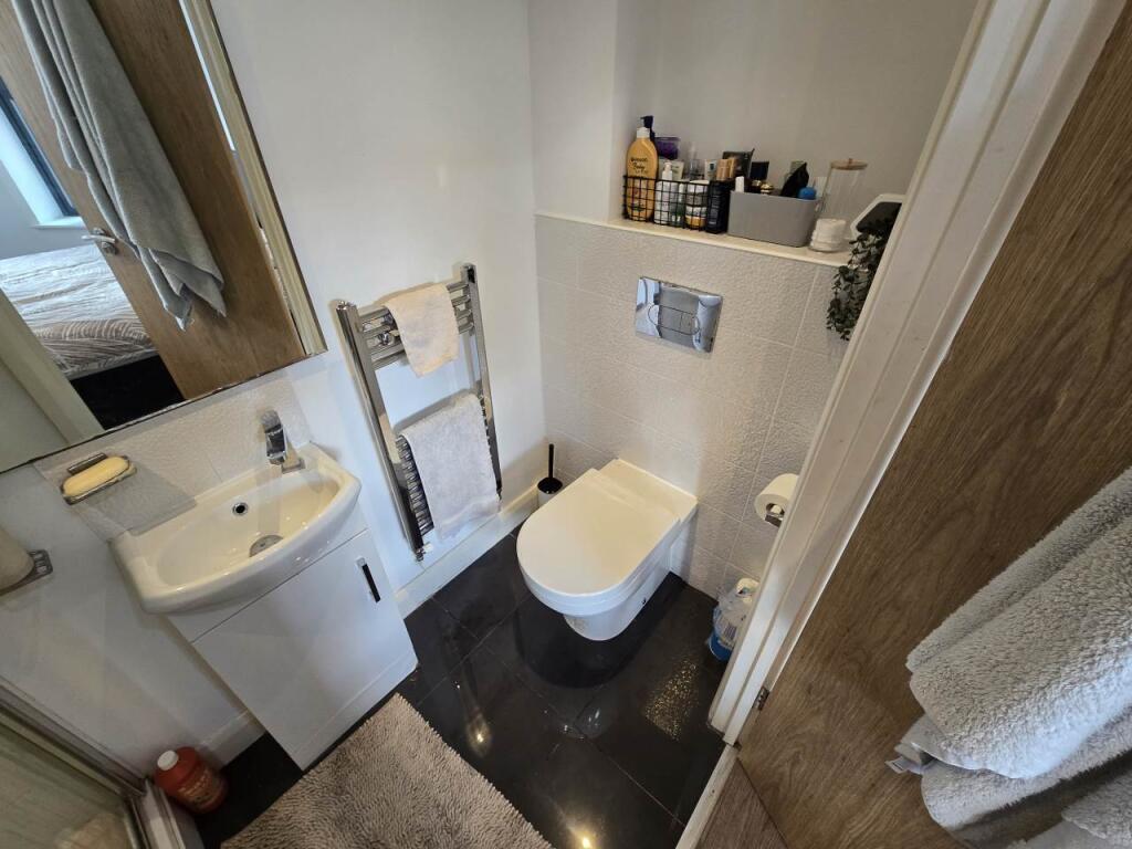 House in Cardiff - View 4