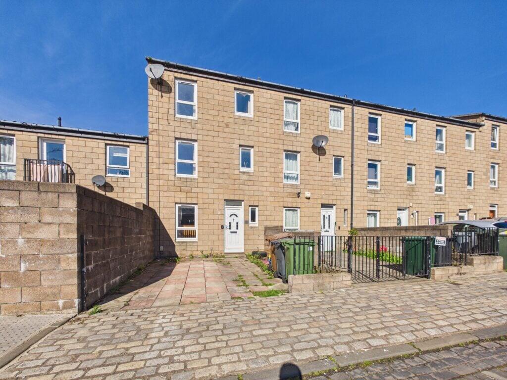 Main image of property: 22 Bangor Road, Edinburgh, EH6 5RT