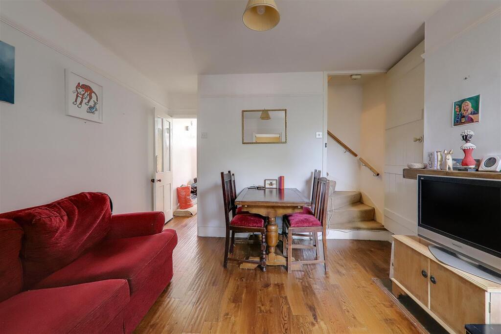 House in Brighton - View 4