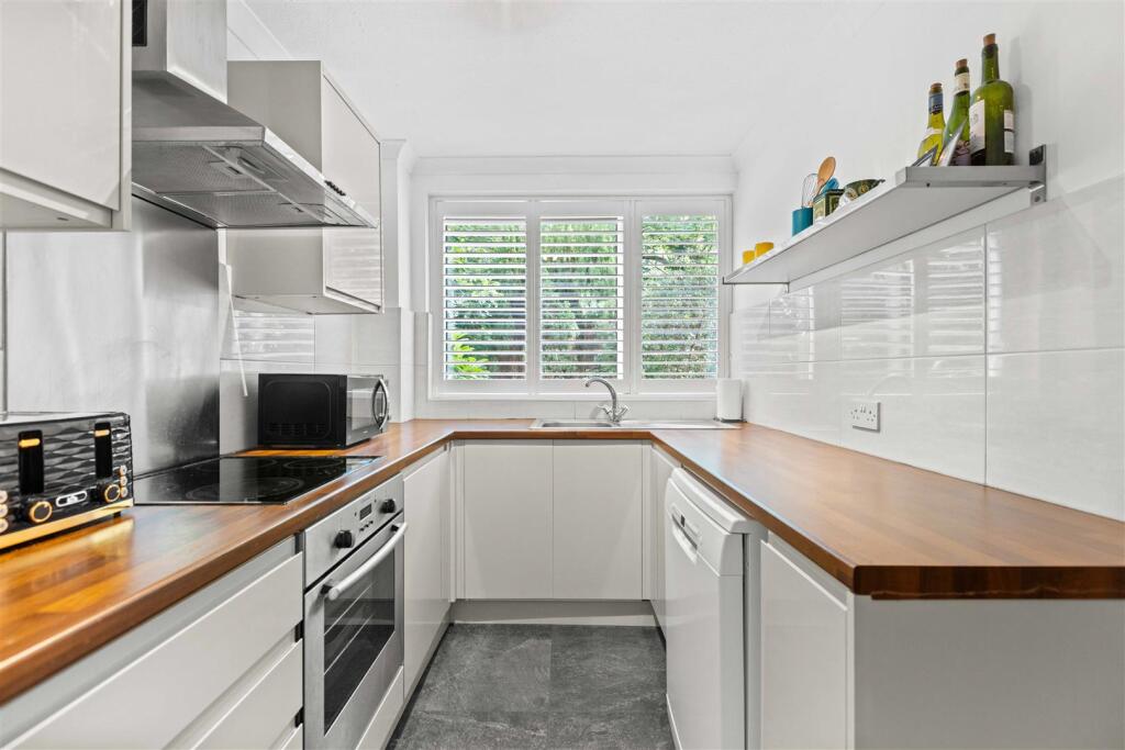 Apartment in Ascot, Sunninghill and Ascot - More